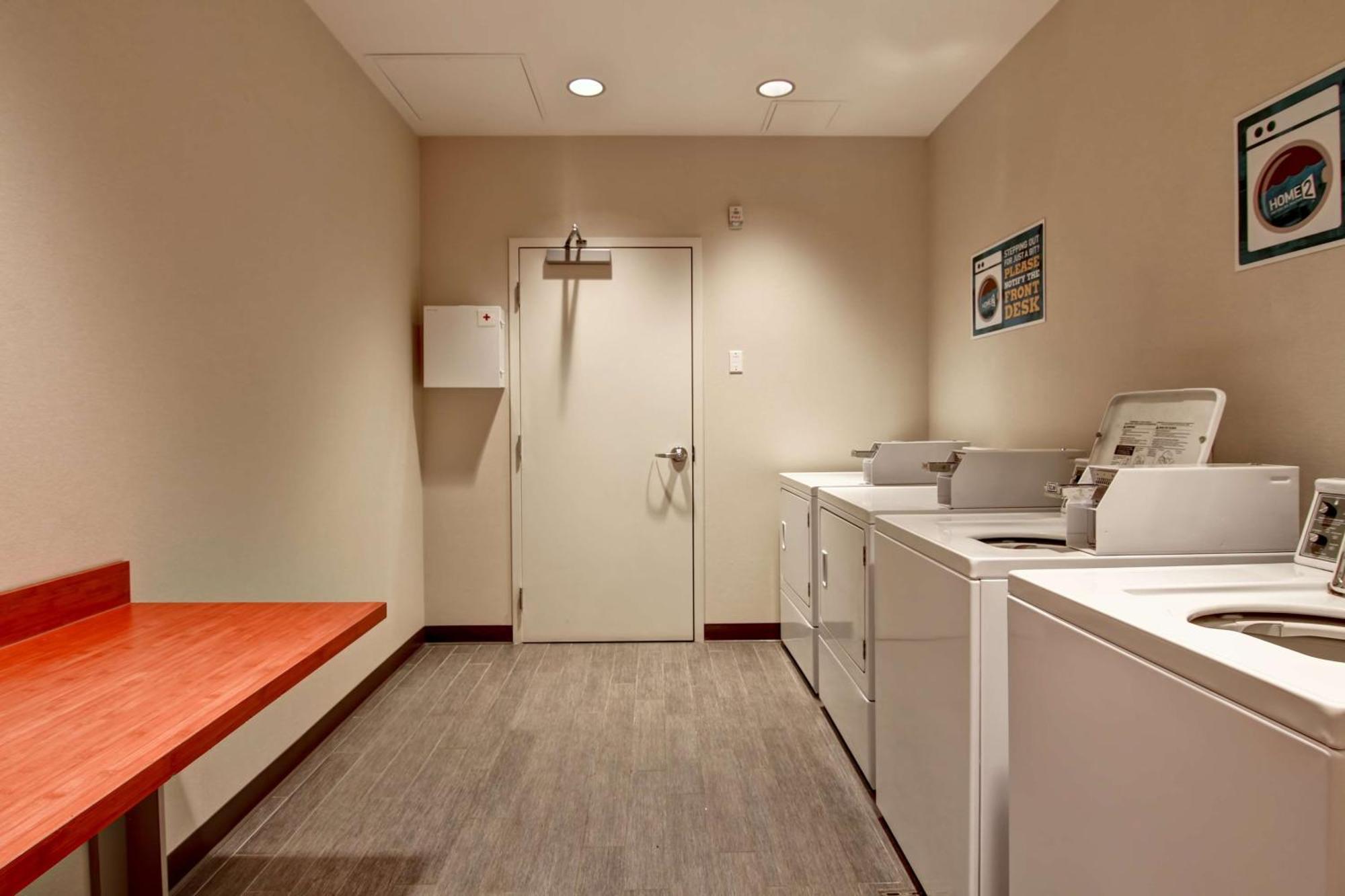 Home2 Suites By Hilton West אדמונטון מראה חיצוני תמונה
